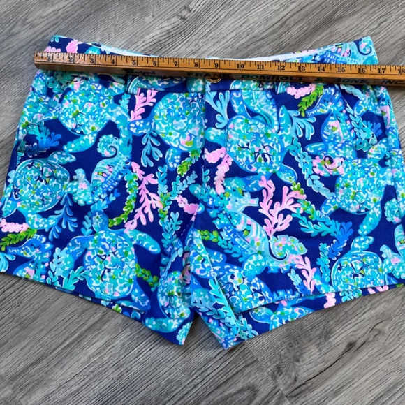 Lilly Pulitzer Turtle Villa Shorts Sz 12 - Picture 7 of 9